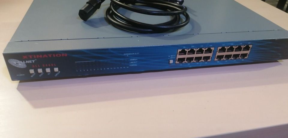 Allnet ALL 0460L 16 Port Fast Ethernet 100 Mbit/s Network Switch in Chemnitz