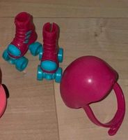 SUCHE: Barbie Skipper Zubehör Sport Rollschuhe Nordrhein-Westfalen - Hattingen Vorschau