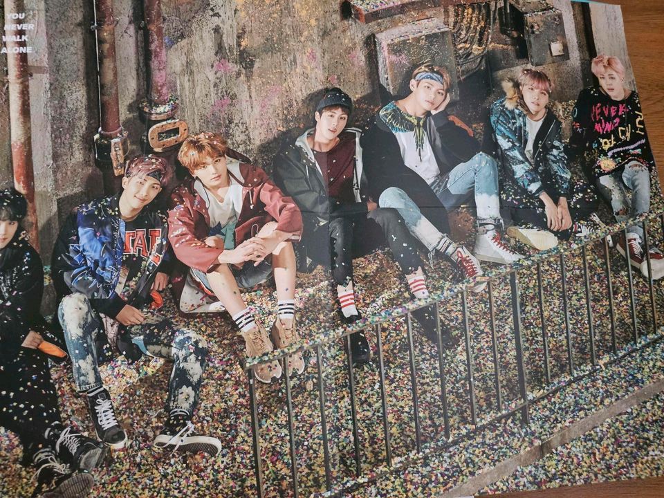 Bts Poster von den Alben love yourself persona answer her in Schönwald Oberfr.