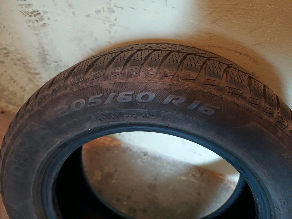 Reifen 205/60 R16 in Gebesee