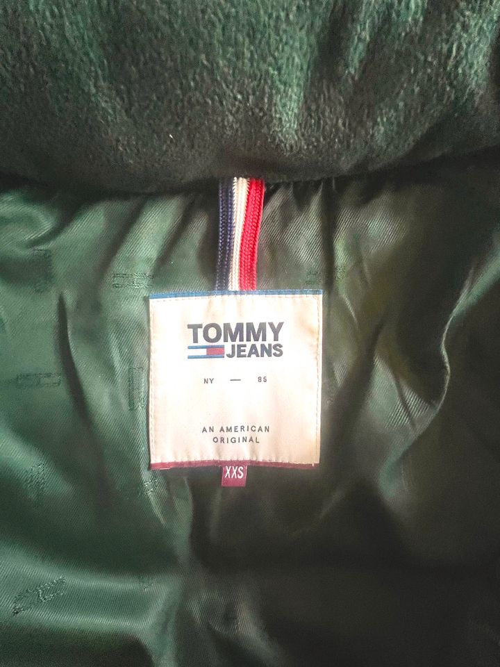 Tommy Hilfiger Daunenjacke in Mönchengladbach