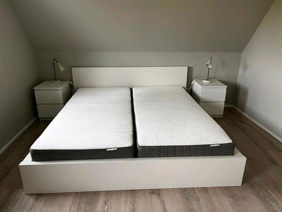Malm Bett mit Nachttischen 1,80×2 m in Kleve