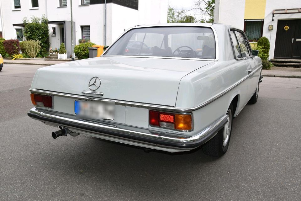 Mercedes Benz W114/W115 /8  250CE in Augsburg