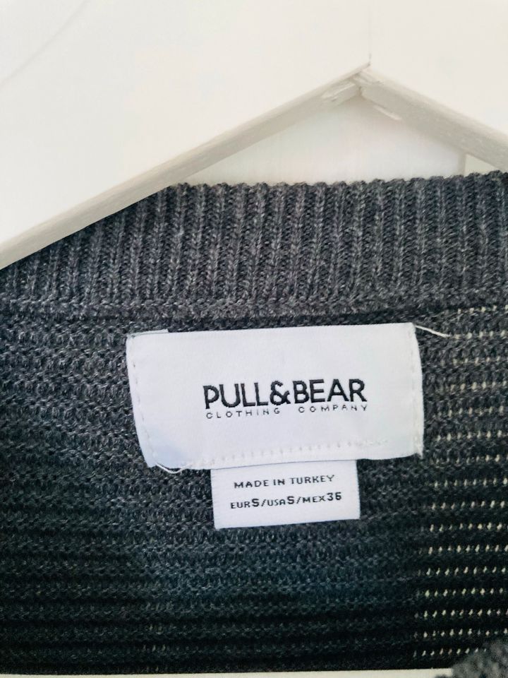 Pullover Pulli Strickpulli Pull&Bear S grau in Erding