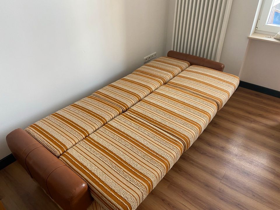 Sofa (ausziehbar) in Leipzig