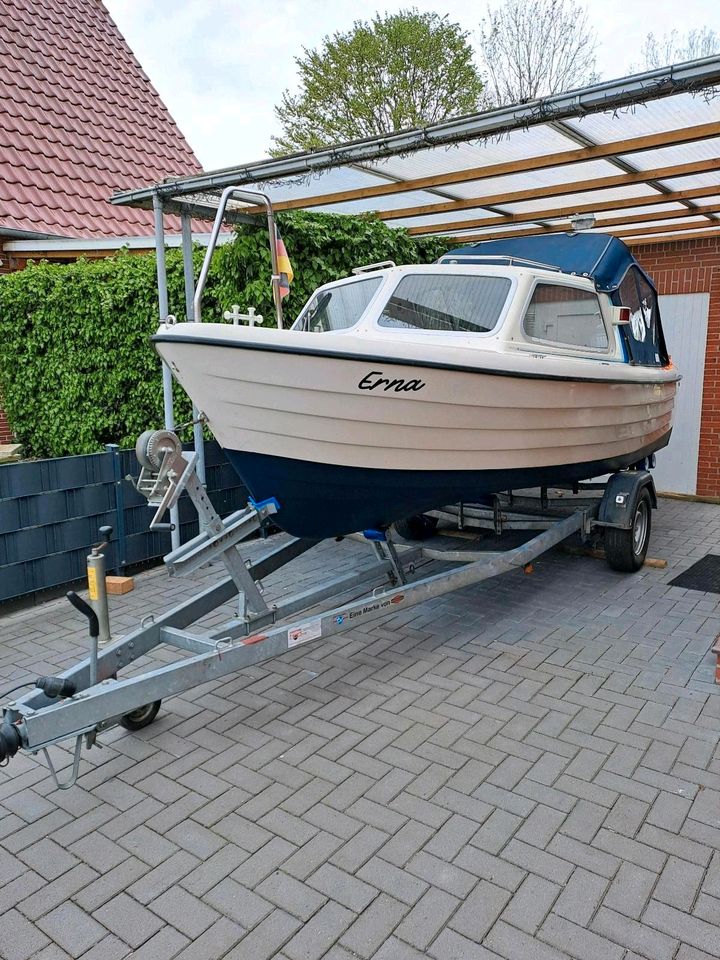 Cresent 535 Classic Halbkajütboot 15Ps Yamaha & Trailer gg Gebot in Marienhafe