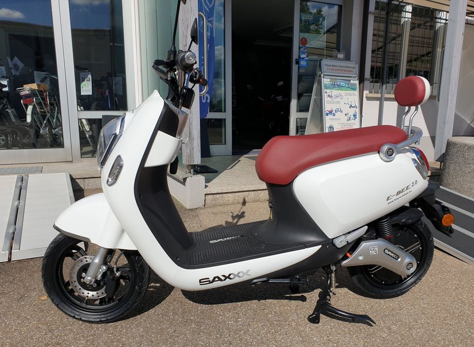 Elektroroller SFM E-BEE 2.0 45 Kmh 60V 3kW Naben-Motor WEISS NEU! in  Baden-Württemberg - Crailsheim | Motorroller & Scooter gebraucht | eBay  Kleinanzeigen ist jetzt Kleinanzeigen