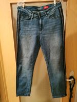 Jeans mit Seitenstreifen Silber stretch Gr. 42 stoker Hessen - Linden Vorschau