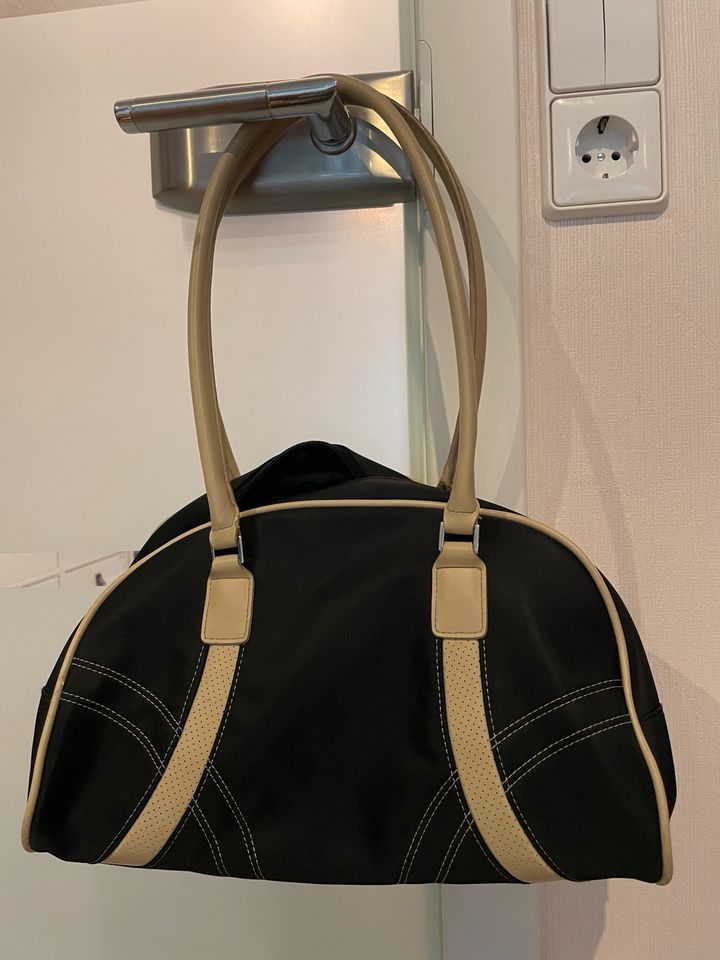 Esprit Handtasche, schwarz/beige, neuwertig in Wiesloch