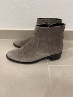 Chelseaboots Stiefeletten grau Wildleder Aquatalia 39 Bayern - Schrobenhausen Vorschau