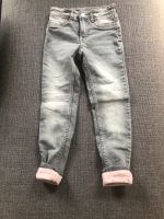 H&M Jeanshose Kinder Grau gefüttert 122 Hessen - Bad Homburg Vorschau