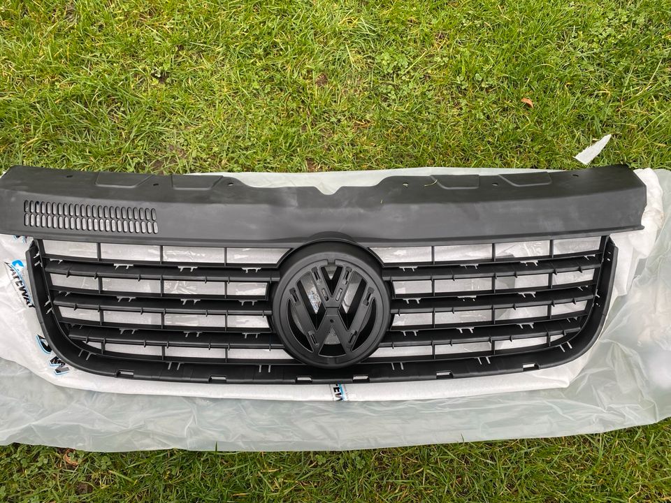 Kühlergrill VW Volkswagen Bulli Multivan Caravelle in Jübar