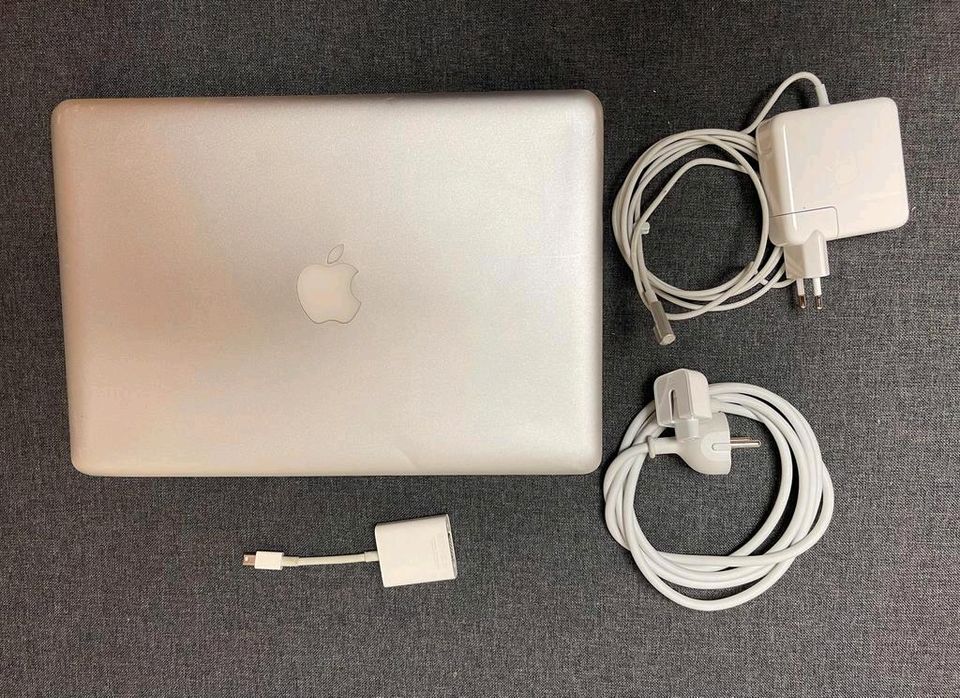 MacBook Pro 13, Intel core i5 2,4 GHZ 500GB SSD 4GB RAM in Waldshut-Tiengen