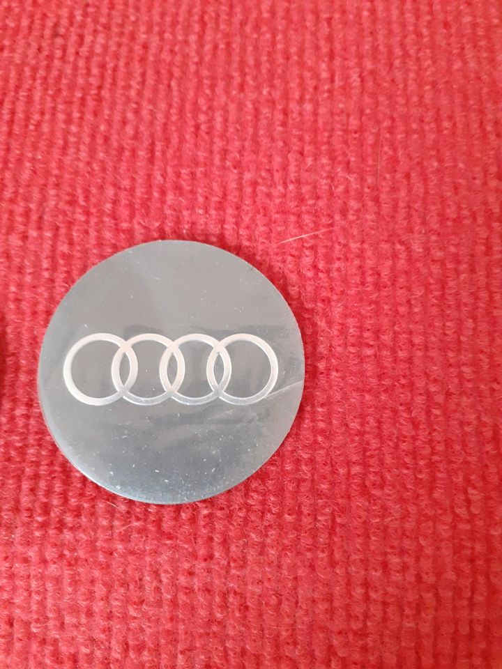 2 x Audi Embleme Durchmesser ca. 5,8 cm in Winnenden