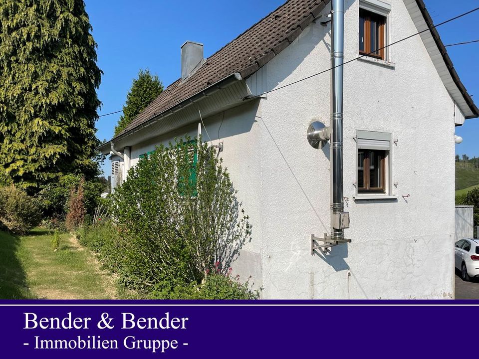 Kleines Einfamilienhaus mit Garten und zwei Garagen! in Gummersbach