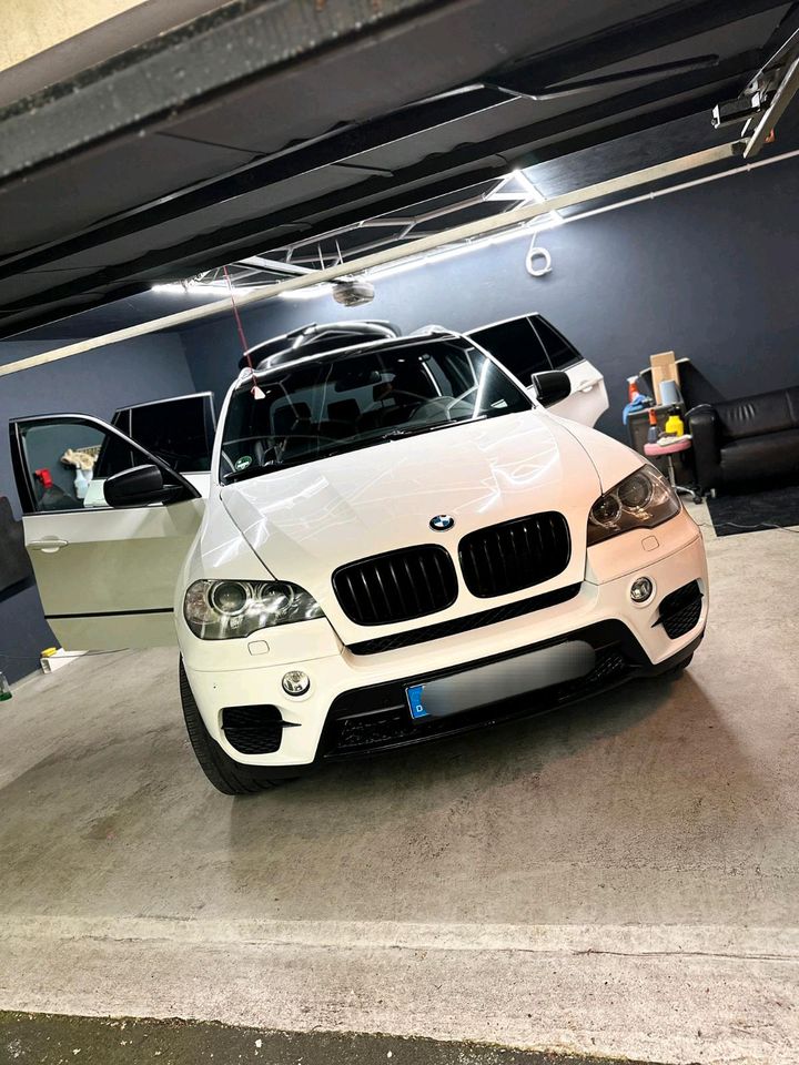 BMW X5 E70 245 PS in Solingen