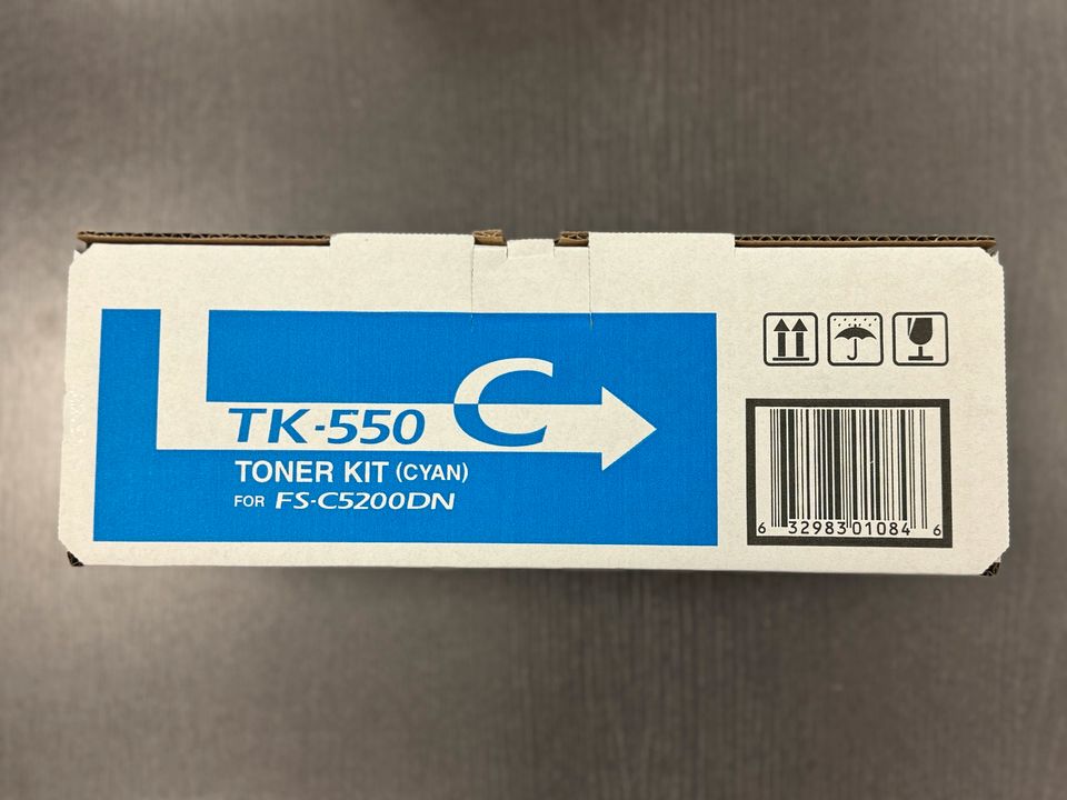 Kyocera TK-550C Originaltoner Cyan in Treuen