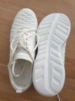 Weiße Turnschuhe Köln - Ehrenfeld Vorschau