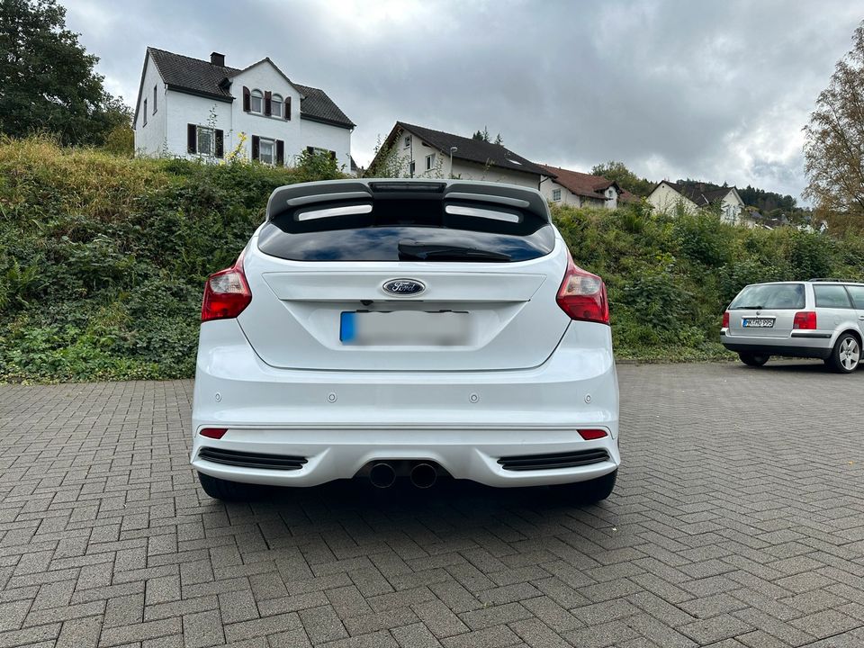 Ford Focus ST/RS MK3 - 2,3l Ecoboost - 350PS in Lüdenscheid