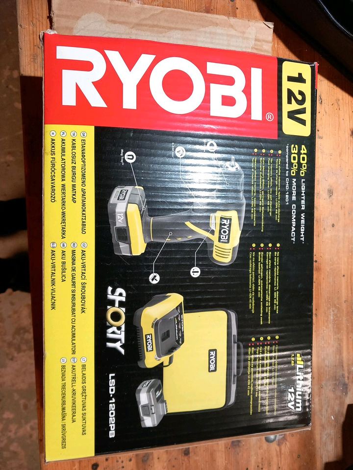 Ryobi 12V Starterset Akkuschrauber Lampe 2 Akkus Ladegerät Tasche in Rudersberg