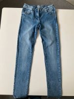 Jeans von s.Oliver regular Größe 164 Hessen - Vellmar Vorschau