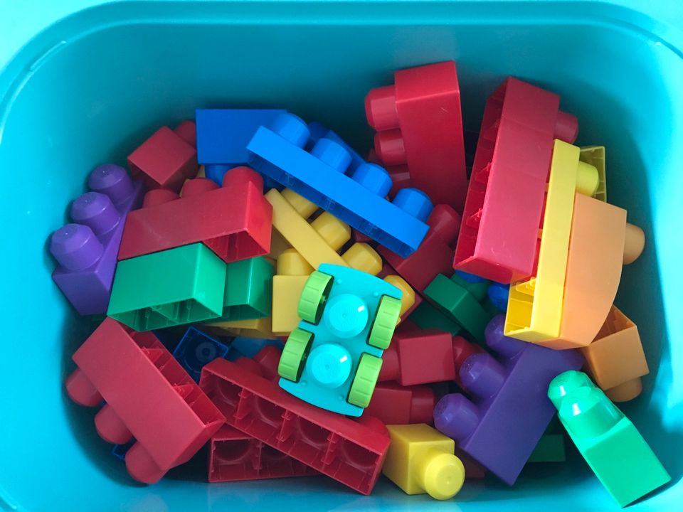 Große Kiste Mega Bloks Megabloks Bausteine Sammlung Konvolut in Erlangen