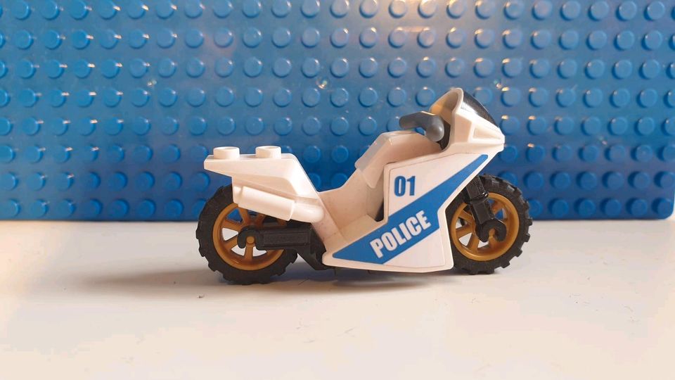 Lego Polizei und Feuerwehr Motorrad in Wolfsburg