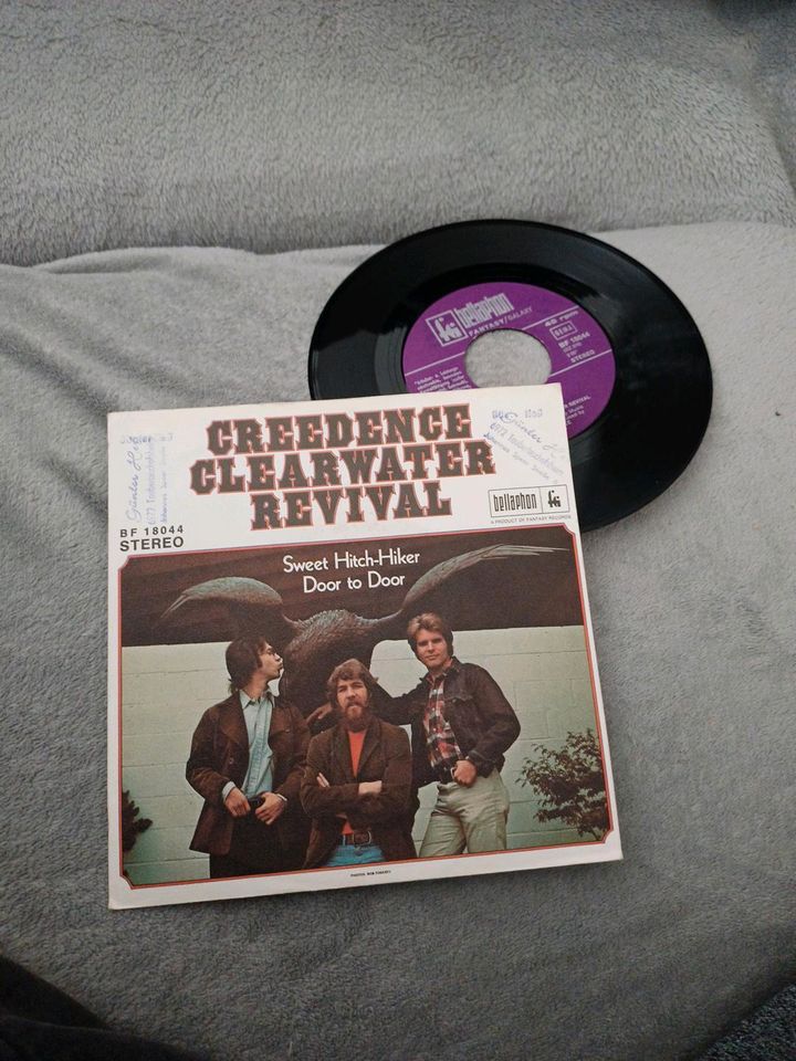 Creedence Clearwater Revival door..Schallplatte 7" Single Vinyl in Möglingen 