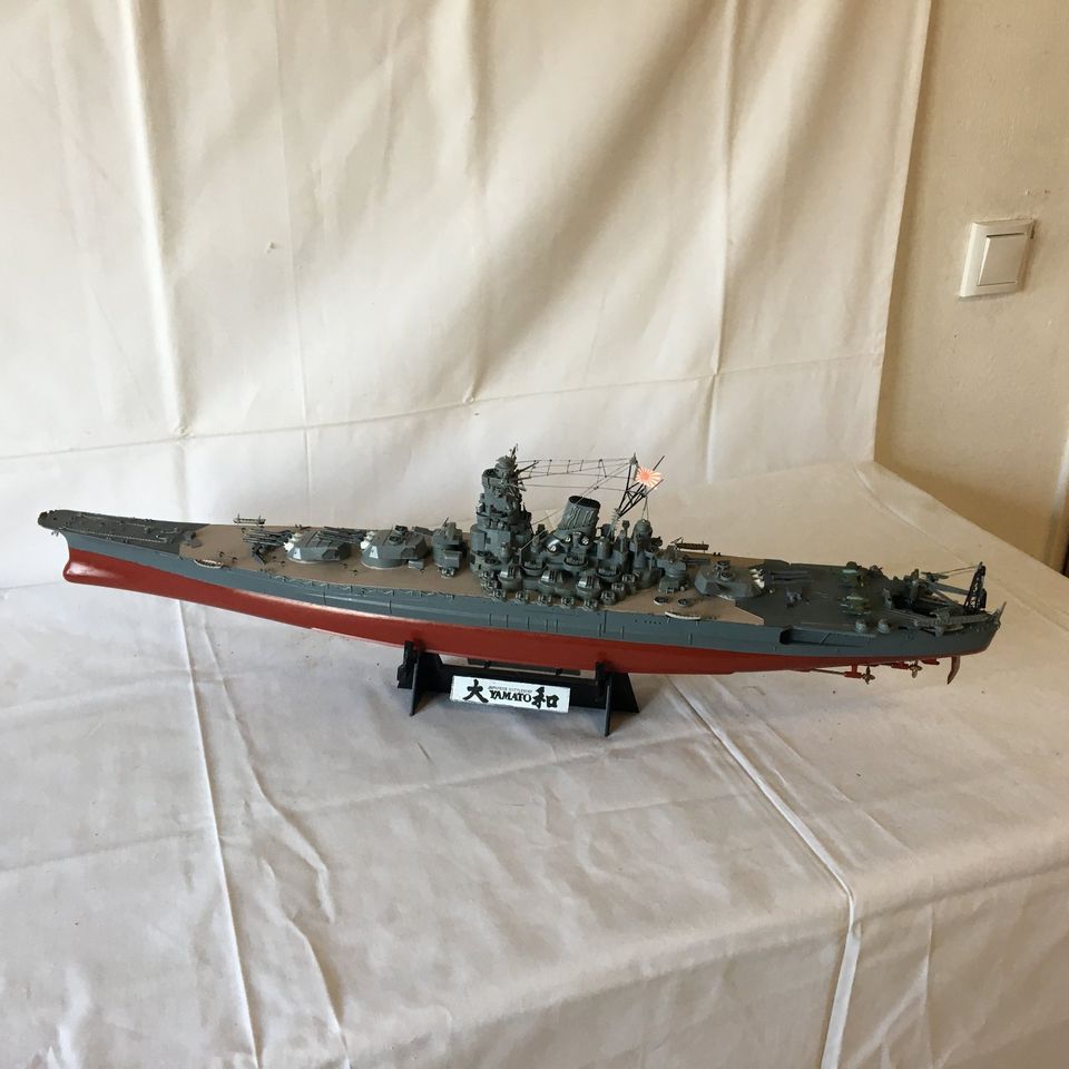 1x Schlachtschiff 1:350 Brit. King George Tipitz Bismarck usw. in Berlin