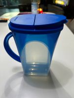 Tupperware 1,7 L Getränkekrug Krug Blau Nordrhein-Westfalen - Kerpen Vorschau