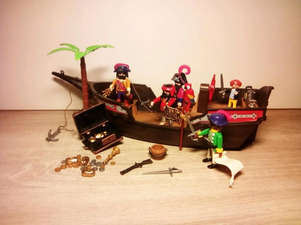Playmobil Konvolut, Indianer, Büffel, Figuren , Möbel, Elefant,.. in Preetz