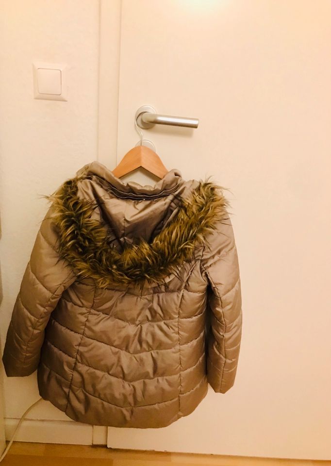 Lange Winterjacke Kinder in Berlin