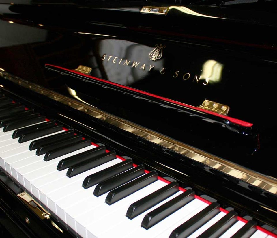 Klavier Steinway & Sons K-132, schw. pol., Nr. 2469281, 5 J. Gar. in Egestorf