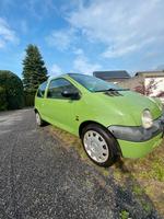 Twingo mit Servo und tüv bis Juni 2026 Nordrhein-Westfalen - Bottrop Vorschau