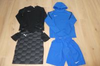 Trikot Shirt Hose Hoodie Fußball Nike Gr XL 158 164 170 Tshirt S Nordrhein-Westfalen - Castrop-Rauxel Vorschau