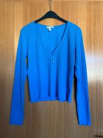 H & M Langarmshirt Gr. L blau, V-Ausschnitt, Köpfe -Neuwertig- Bayern - Langenzenn Vorschau