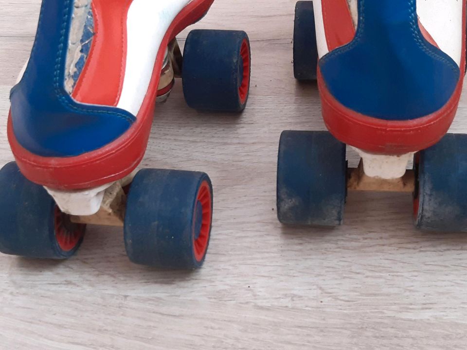 Roller Skates Rollschuhe Größe 42 in Hüllhorst