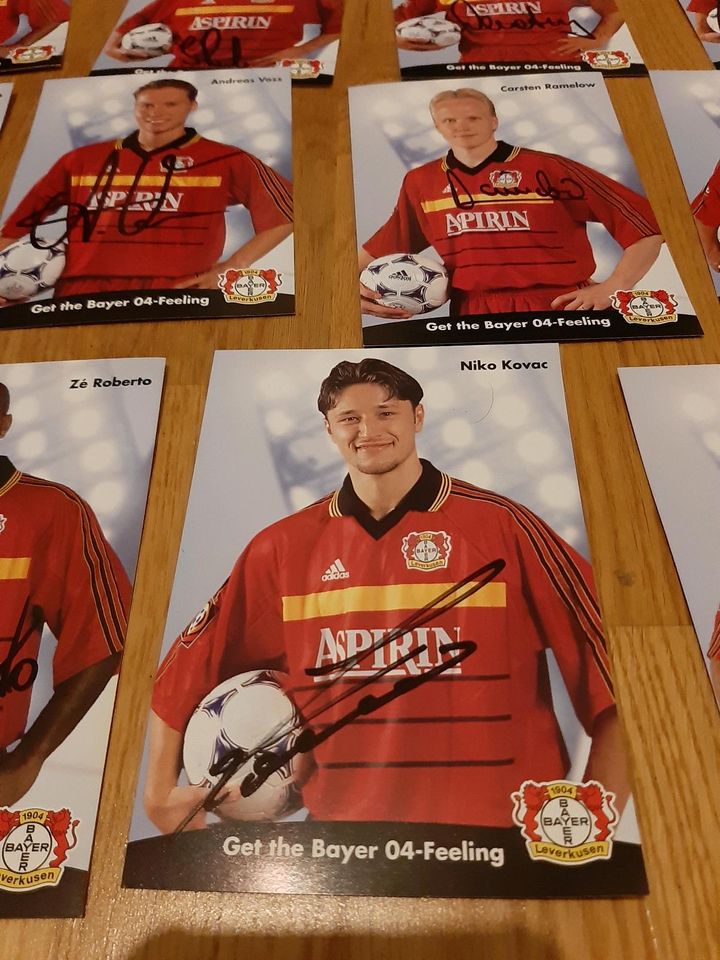 autogrammkarten bayer leverkusen saison 1998/99 in Leipzig