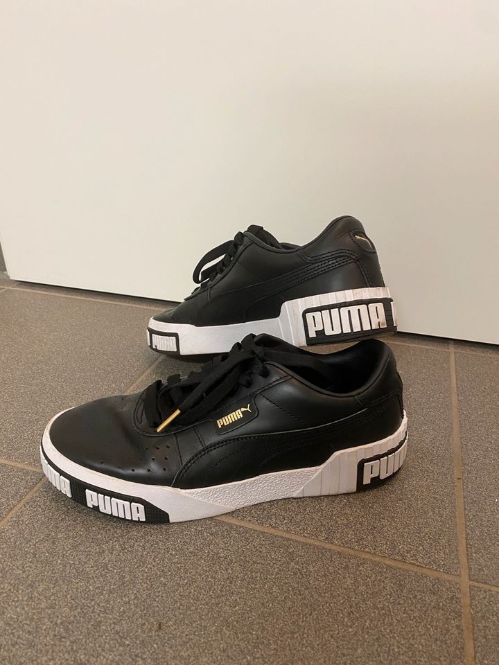 Puma Calli Sneaker Schwarz Weiß 40 in Grevenbroich