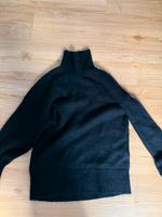 Schwarzer Rollkragenpullover aus Wolle Hessen - Wiesbaden Vorschau