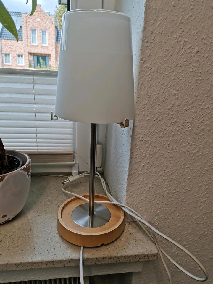 Kleine Stehlampe/Tischlampe von Ikea in Nortmoor