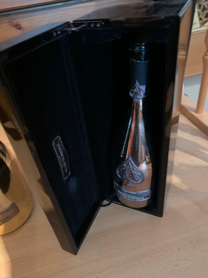 Champagner Flaschen 1,5 & 0,7 LITER Armand de Brignac deko leer in Schiphorst