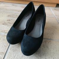 Pumps mit Keilabsatz in schwarz von S.Oliver Rheinland-Pfalz - Neuwied Vorschau