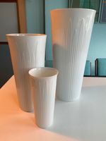 Set drei Hutschenreuther Vasen weiß Rillendekor Vintage Düsseldorf - Bilk Vorschau