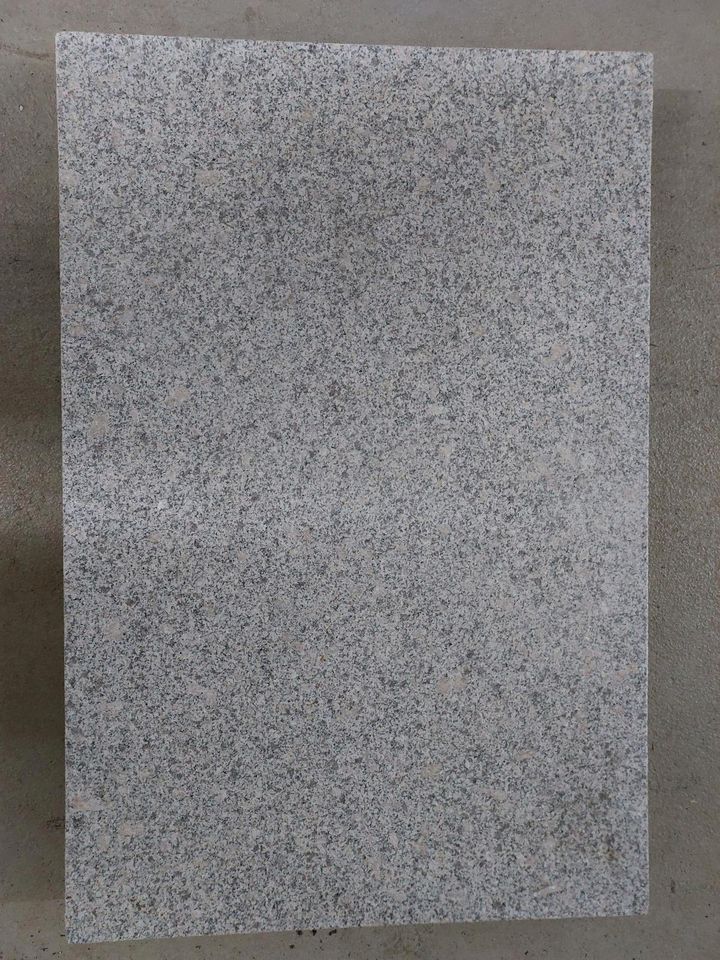 26 Stück neue Granit Bodenplatten  60 cm x 40 cm x 3 cm  6, 24 qm in Sittensen