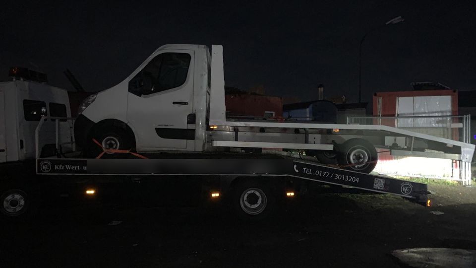 Abschleppwagen Mercedes Atego 7,5 Tonnen zu Verkaufen in Berlin