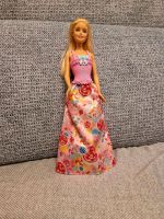Barbie fairytale dressup versch. Kleidung siehe Bilder Rheinland-Pfalz - Montforterhof Vorschau