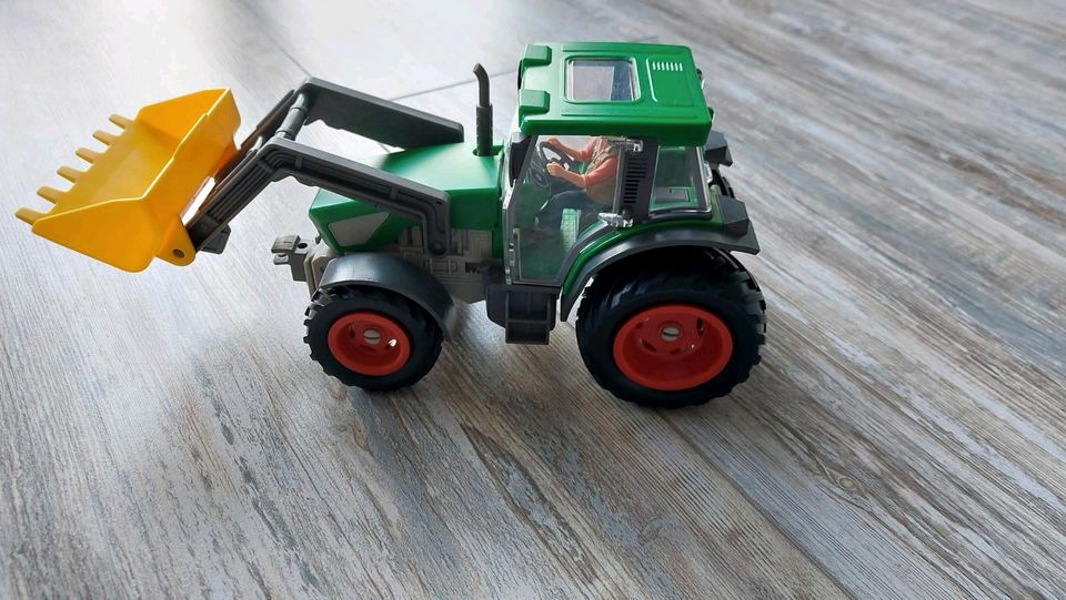 Schleich Trecker Traktor Schlepper in Oyten