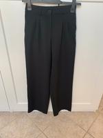 ONLY Studio Hose Stoff / Anzugshose Gr . XS Niedersachsen - Wilhelmshaven Vorschau