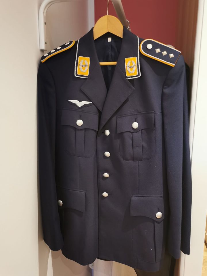 Luftwaffen-Uniformen in verschiedenen Größen zu verkaufen! in Berlin